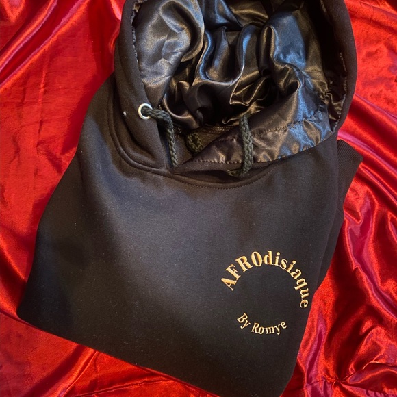 Black hoodie SATIN LINED - Picture 3 of 3